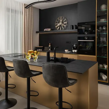 Villa Santa With Heated Pool